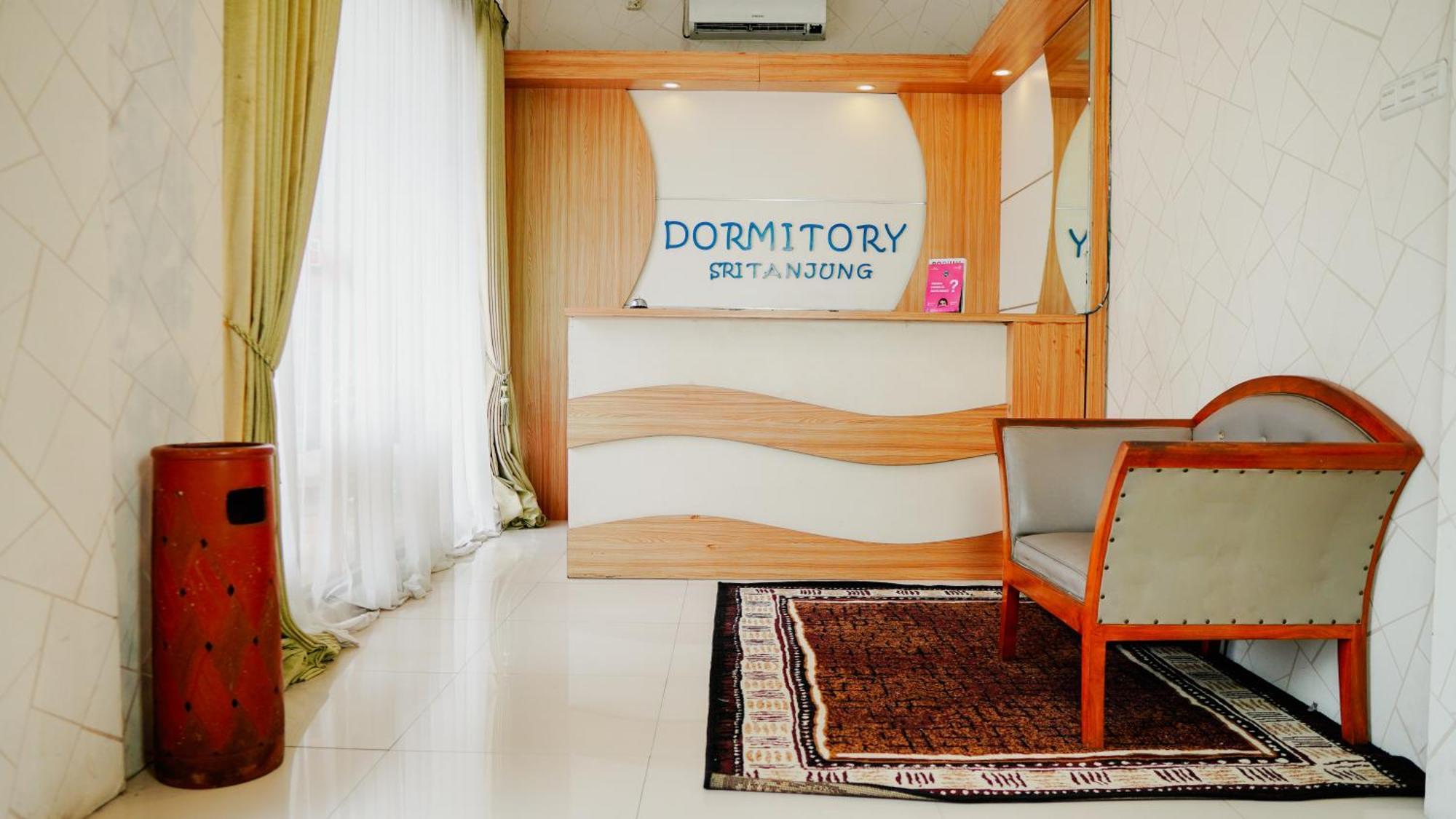 Dormitory Tourism Sritanjung Banyuwangi By Gajahsora Management المظهر الخارجي الصورة