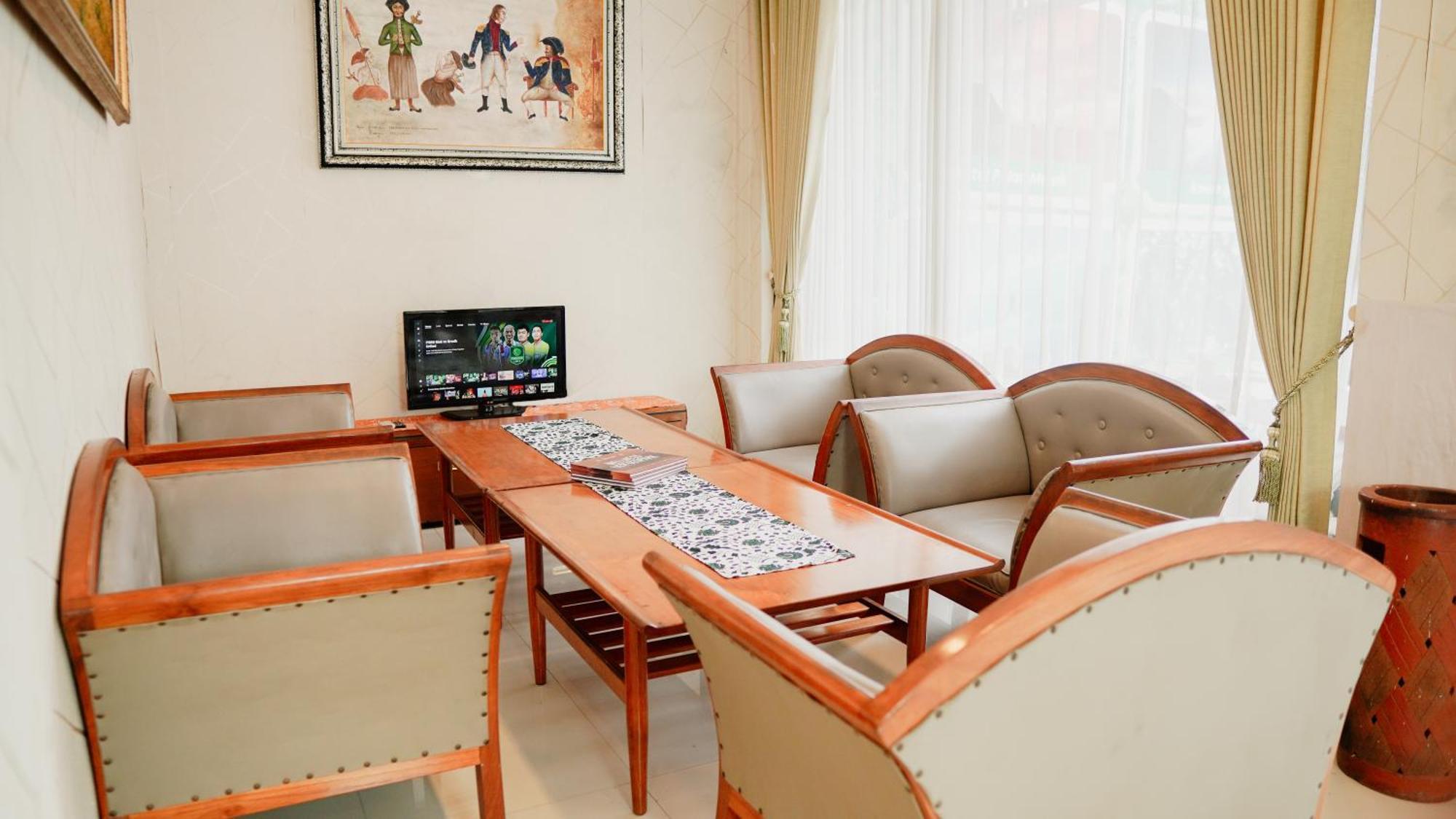 Dormitory Tourism Sritanjung Banyuwangi By Gajahsora Management المظهر الخارجي الصورة