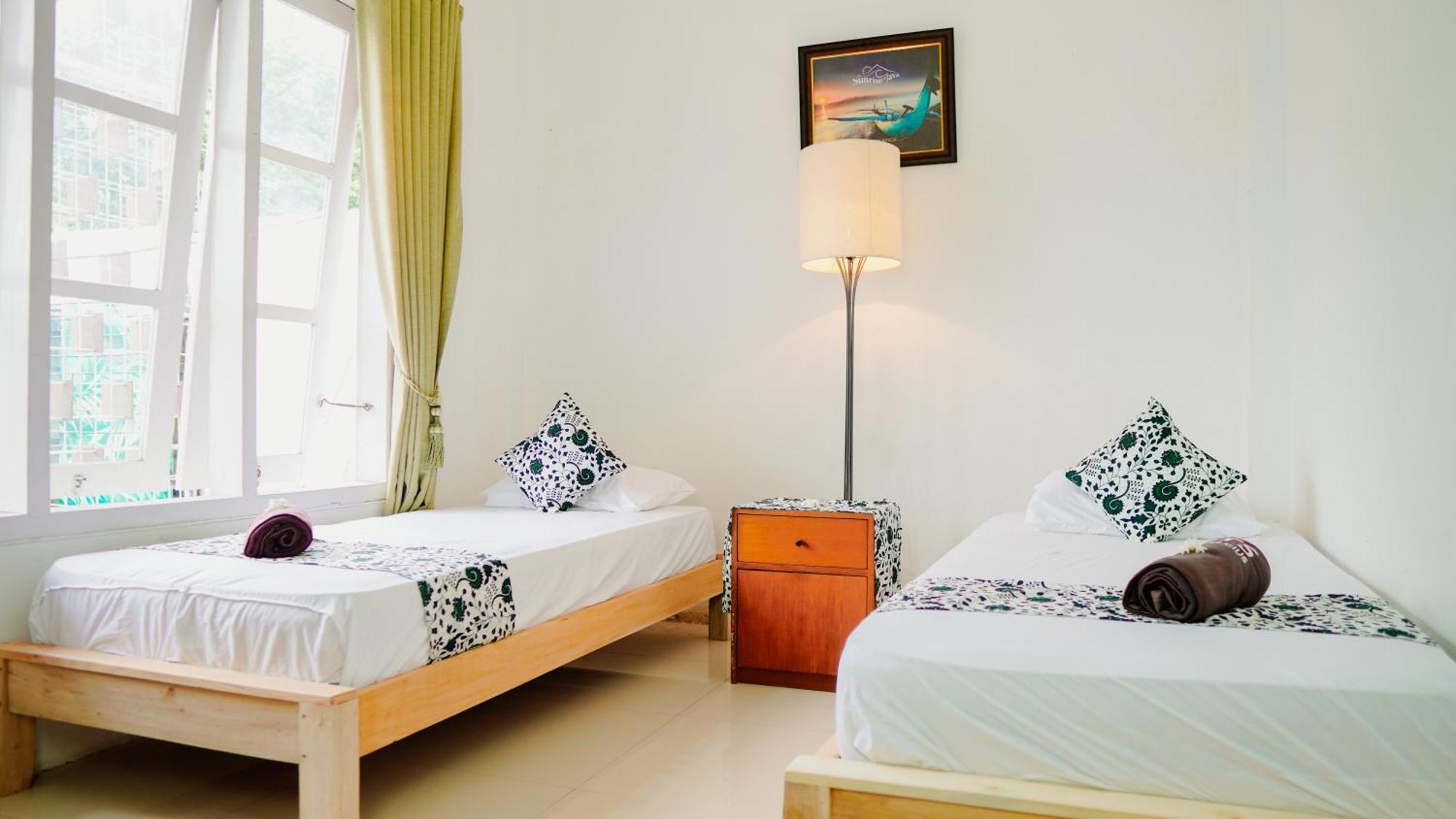 Dormitory Tourism Sritanjung Banyuwangi By Gajahsora Management المظهر الخارجي الصورة
