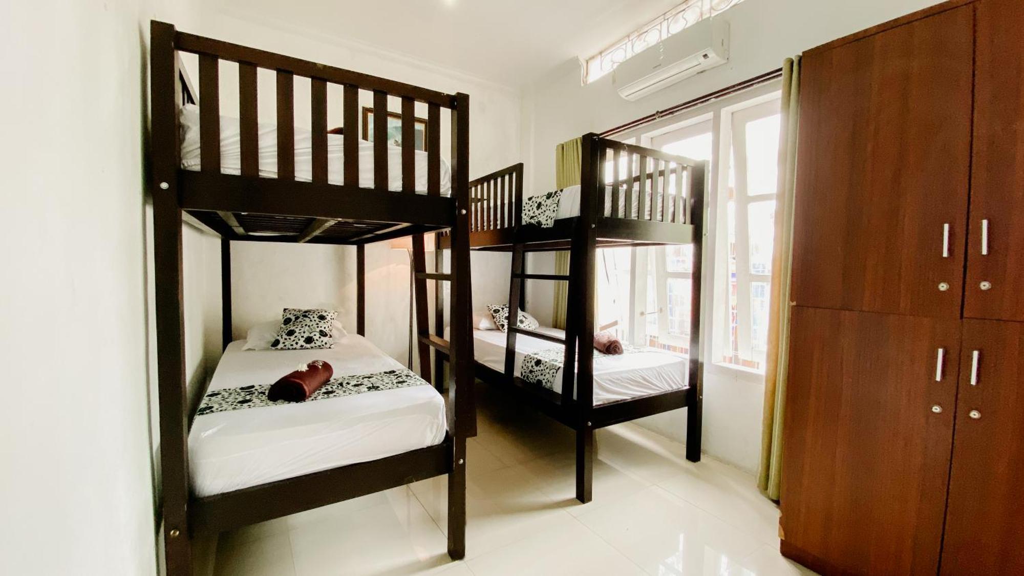 Dormitory Tourism Sritanjung Banyuwangi By Gajahsora Management المظهر الخارجي الصورة