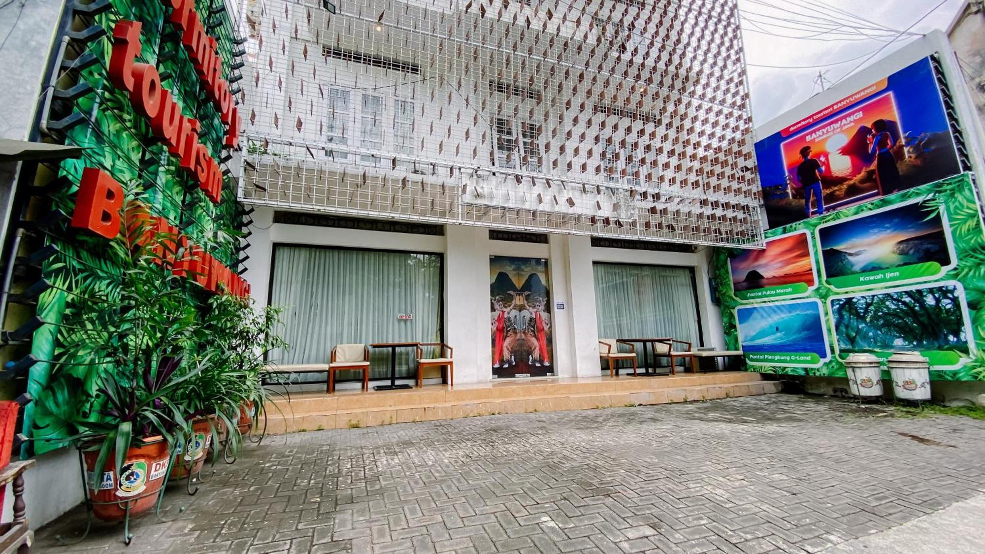 Dormitory Tourism Sritanjung Banyuwangi By Gajahsora Management المظهر الخارجي الصورة
